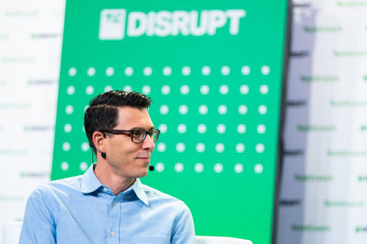 Imagem para Transferência de ações do CEO da Rivian após divórcio reduz seu poder de voto