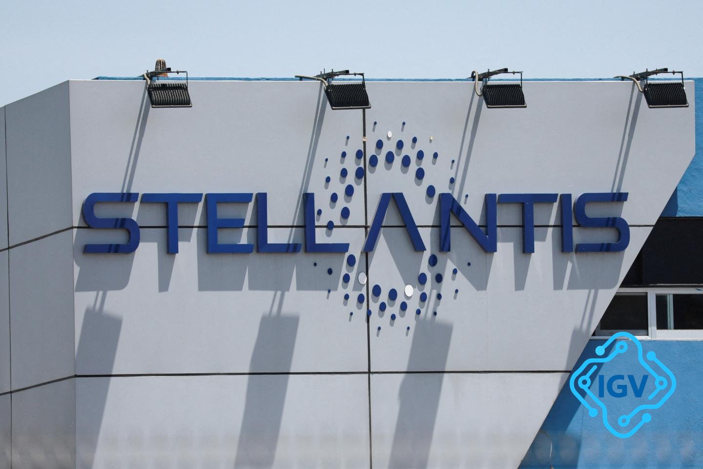Imagem para Stellantis registra prejuízo de €2,3 bilhões no primeiro semestre de 2025