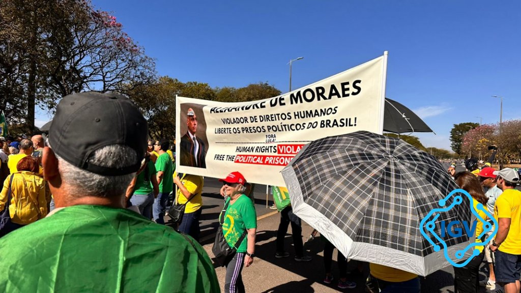 Imagem para Após tornozeleira, Bolsonaro recebe manifestação de apoio em Brasília