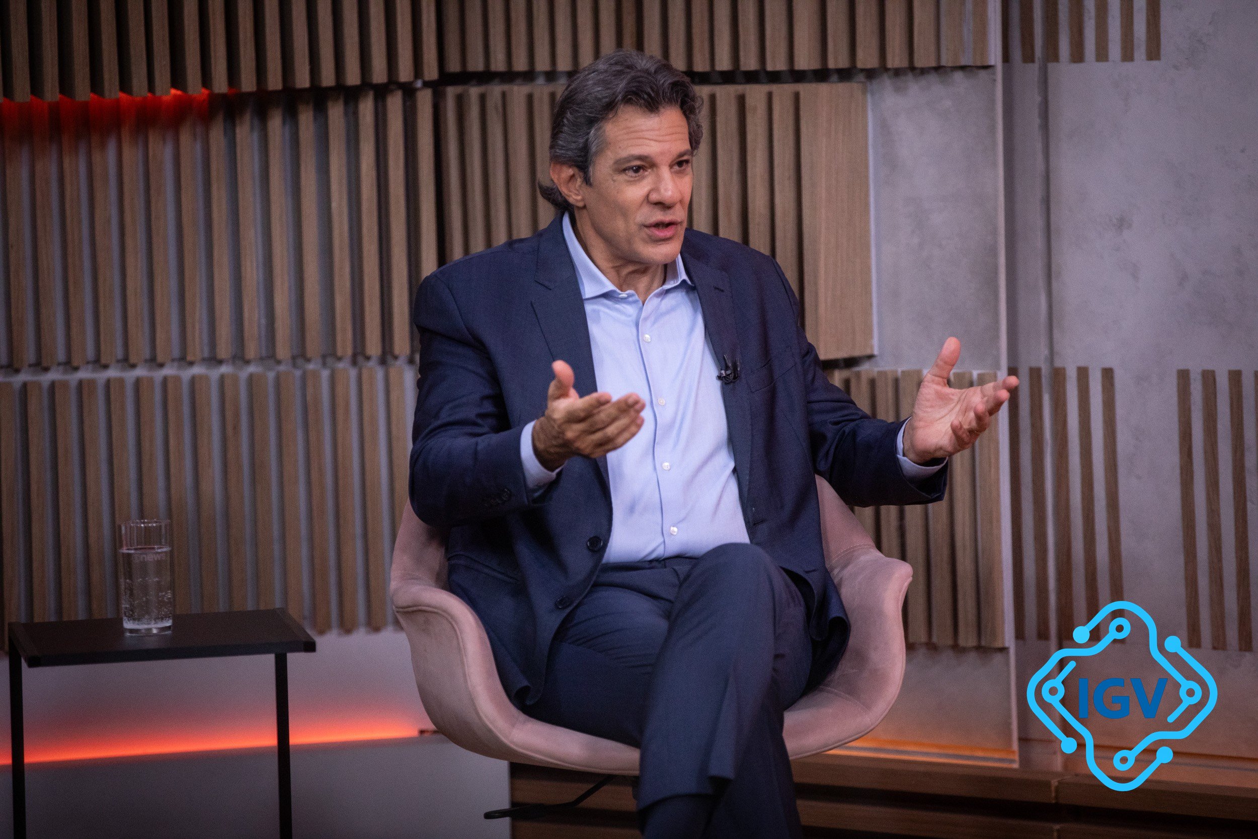 Imagem para Brasil não sairá da mesa de negociações com os EUA, garante Haddad