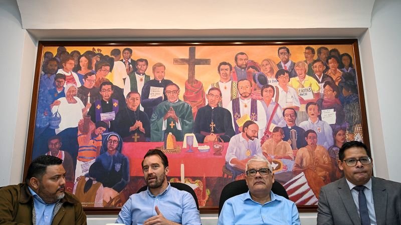 Imagem para Cristosal suspende operações no El Salvador devido à repressão