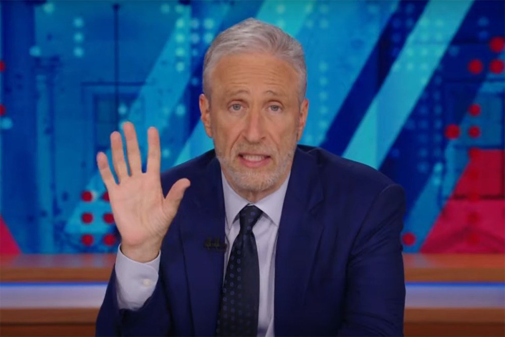 Imagem para Jon Stewart Comenta Futuro do 'The Daily Show' em meio à Fusão da Paramount com a Skydance