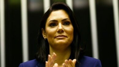 Imagem para Michelle Bolsonaro pede ao Lula para 'calar as armas' e evitar confronto com EUA
