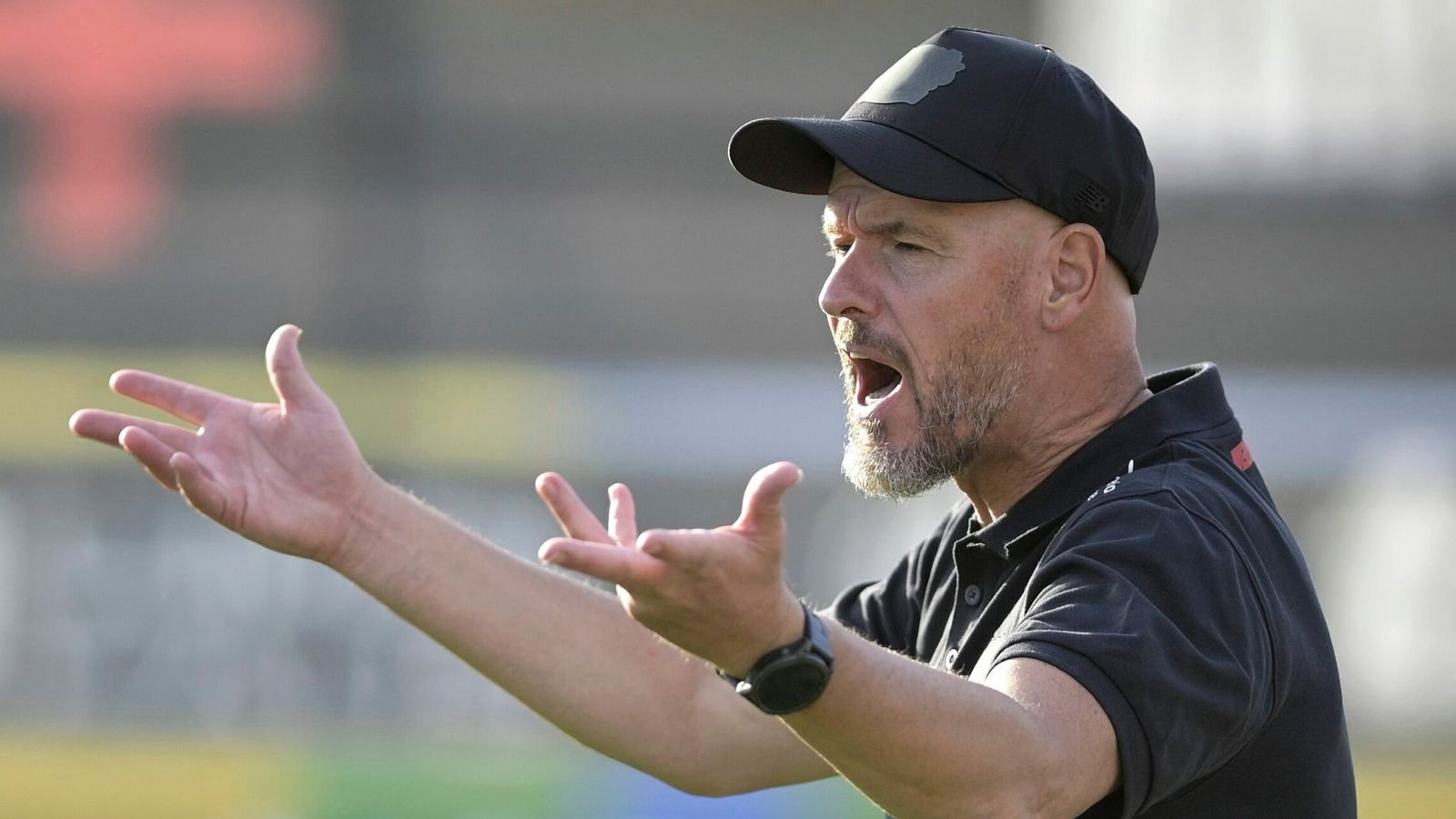 Imagem para Ten Hag sofre derrota vexatória com Leverkusen diante do Flamengo U20