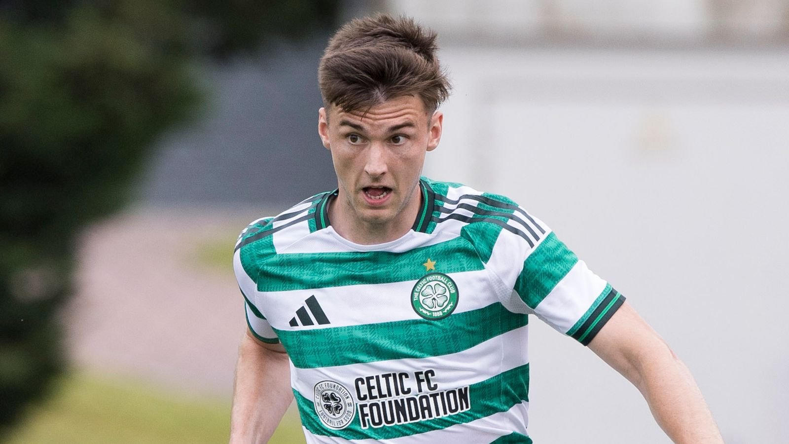 Imagem para Kieran Tierney volta ao Celtic com nada para provar e experiência a mais