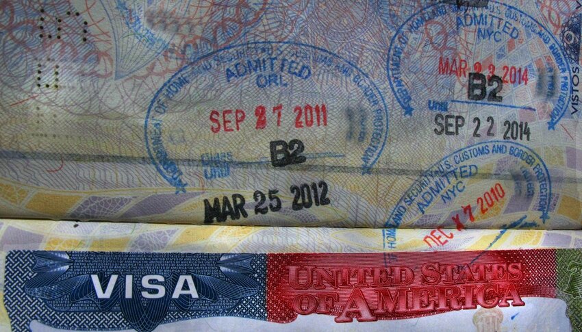 Imagem para Taxa extra de US$ 250 para visto americano: entenda o impacto